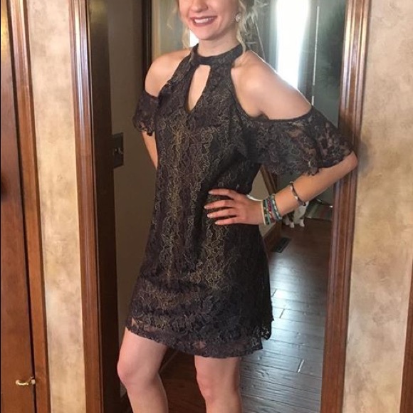 Francesca’s off the shoulder navy&gold lace dress - Picture 5 of 5